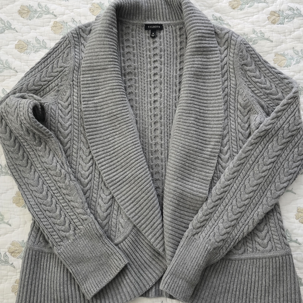 Women's Gray Cable Knit Sweater